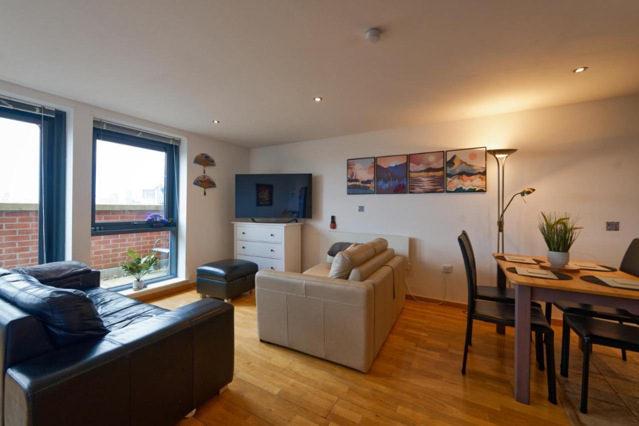 Sidemersey Livings- Convenient 1-Bedroom Flat With A View, Central Ливерпуль Экстерьер фото