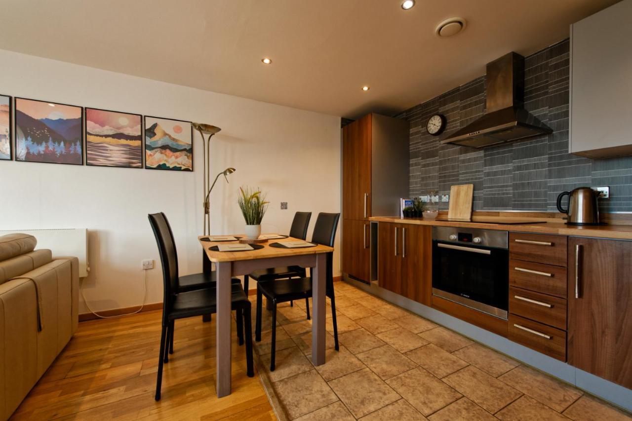 Sidemersey Livings- Convenient 1-Bedroom Flat With A View, Central Ливерпуль Экстерьер фото