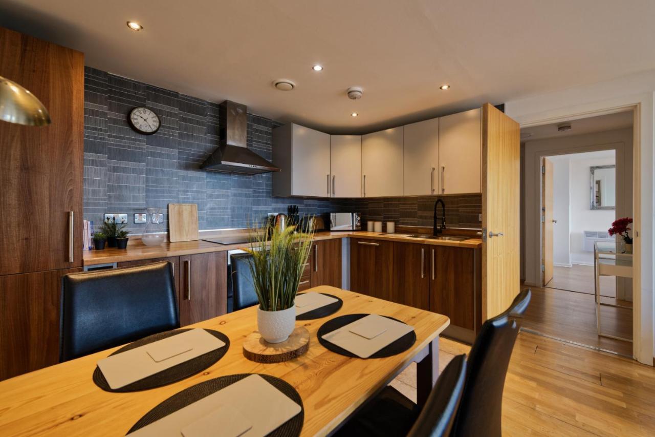 Sidemersey Livings- Convenient 1-Bedroom Flat With A View, Central Ливерпуль Экстерьер фото