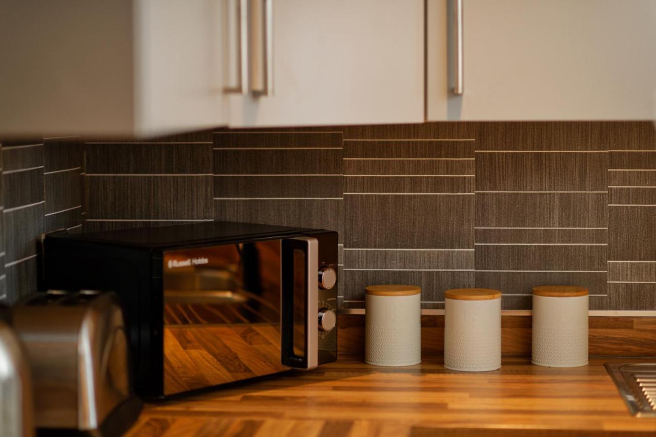 Sidemersey Livings- Convenient 1-Bedroom Flat With A View, Central Ливерпуль Экстерьер фото